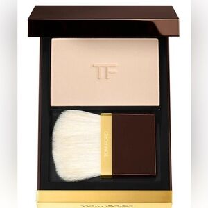 Tom Ford Translucent Finishing Powder 01 ALABASTER NUDE - Size 0.31 Oz. / 9 g